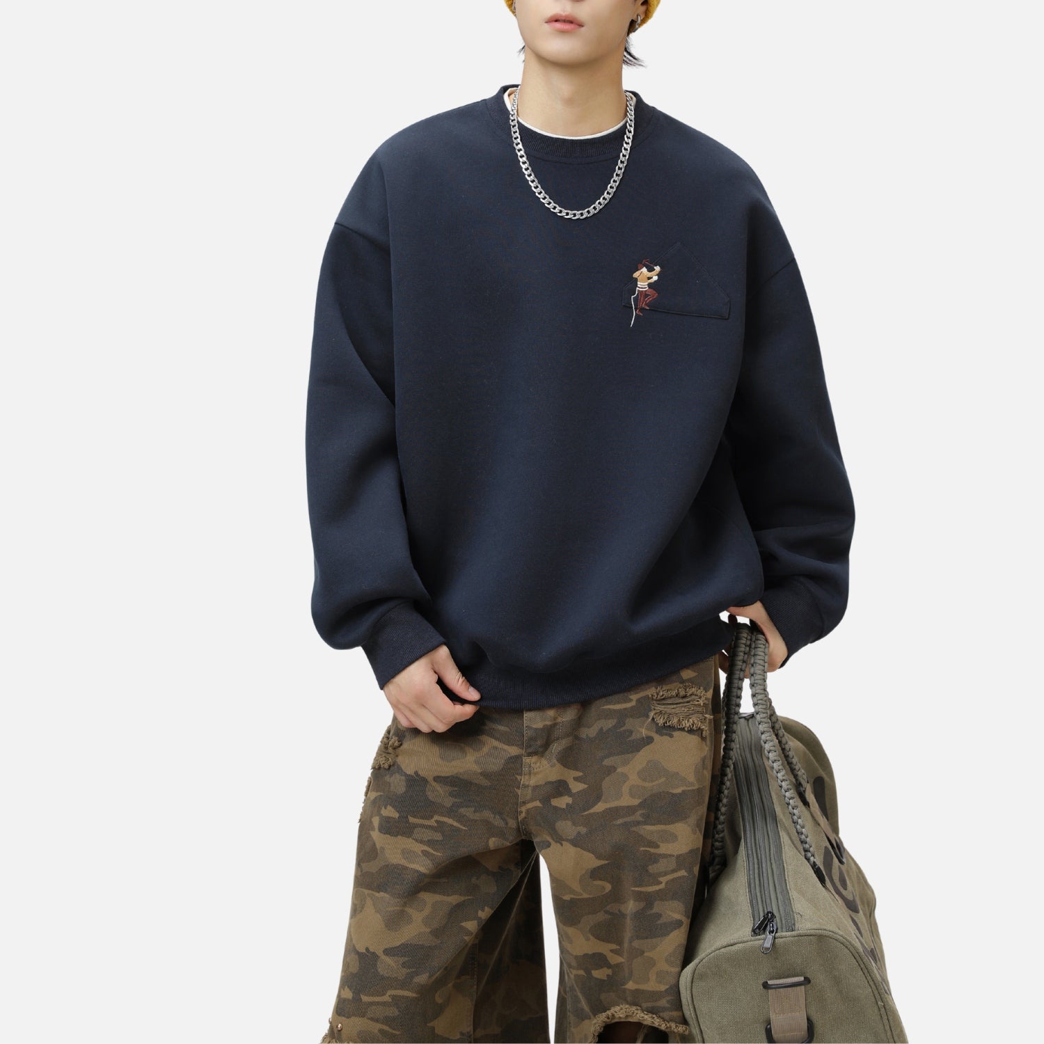 Climbing Embroidery Crewneck Sweatshirt