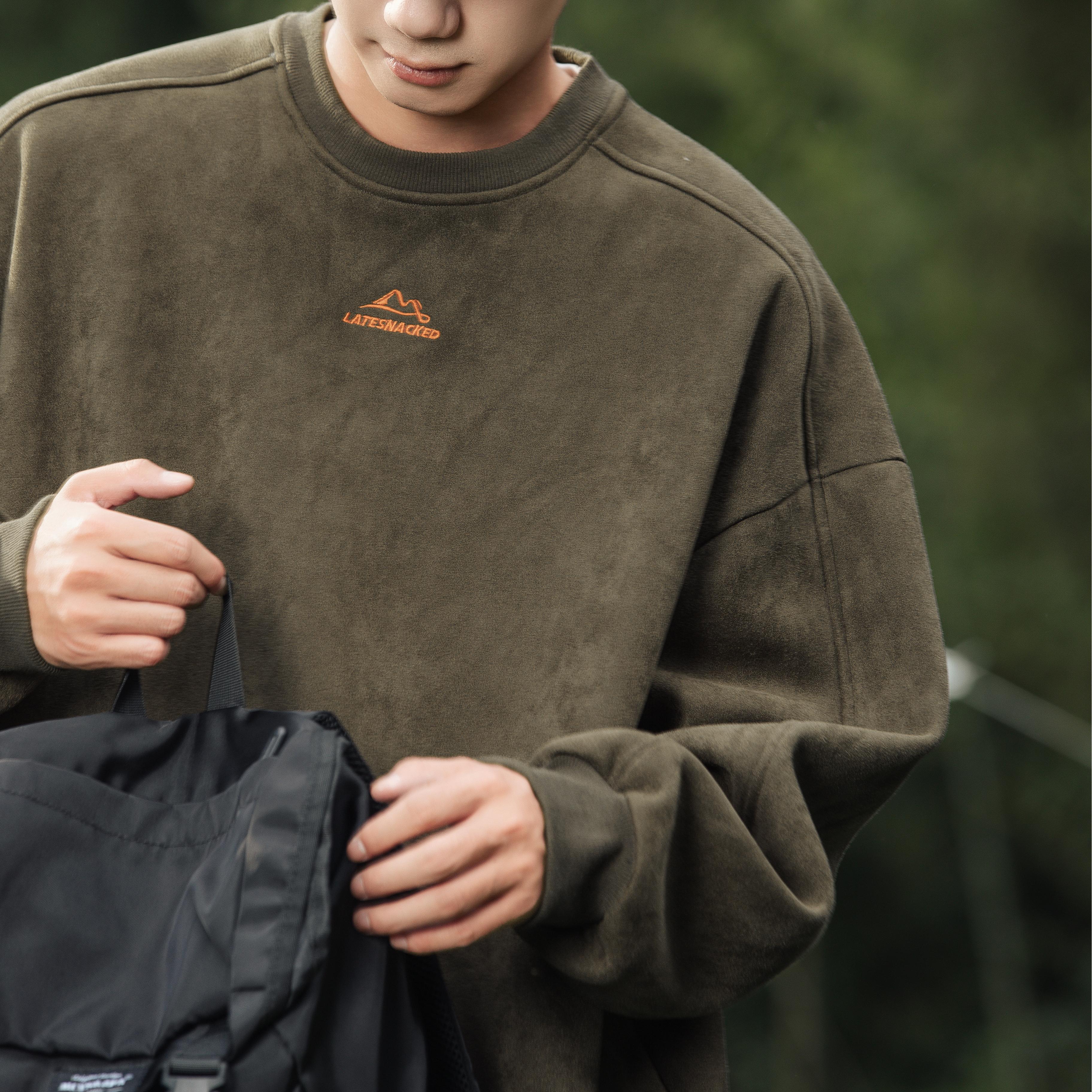 Vintage Mountain Logo Fleece Sweatshirt